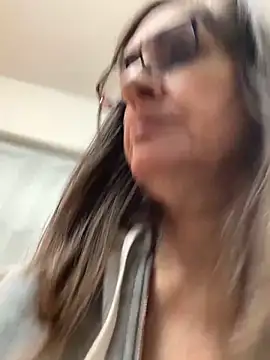 Snapshot of PreciousKittyXO chatting on 8, 1, 2025 PreciousKittyXO online show from 8, 1, 2025