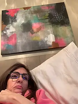 Snapshot of PreciousKittyXO chatting on 4, 3, 2025 PreciousKittyXO online show from 4, 3, 2025