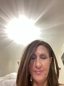 Snapshot of PreciousKittyXO chatting on 4, 4, 2026 PreciousKittyXO online show from 4, 4, 2026