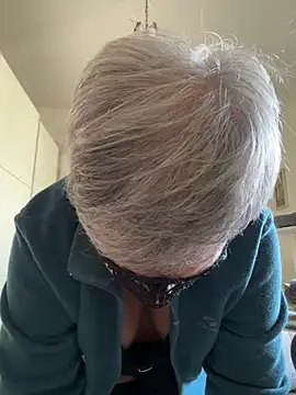 Snapshot of simona60 chatting on 12, 12, 2024 simona60 online show from 12, 12, 2024