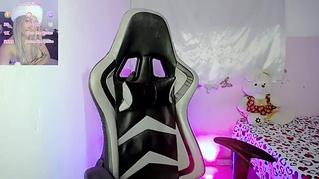 ninatiny online show from 19, 2, 2025