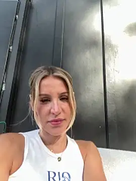 Snapshot of jasminesummer chatting on 1, 3, 2026 jasminesummer online show from 1, 3, 2026