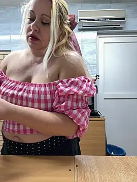 Snapshot of SabinaSweety chatting on 13, 3, 2025 SabinaSweety online show from 13, 3, 2025