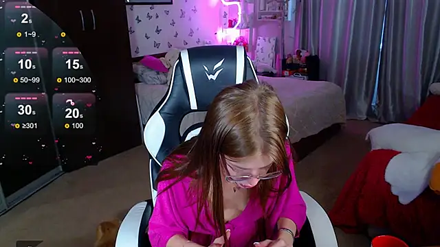 Kira honeyy online show from 5, 4, 2026