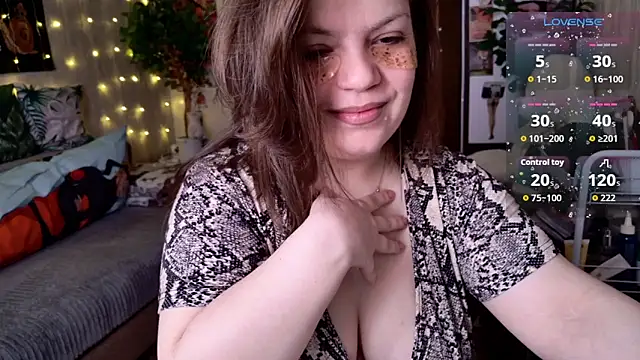 cutewhip online show from 25, 4, 2026