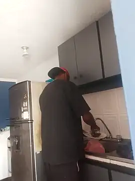 Benhtenblak online show from 8, 9, 2025