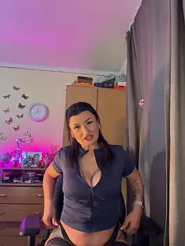 Snapshot of Hotangel75 chatting on 5, 5, 2026 Hotangel75 online show from 5, 5, 2026