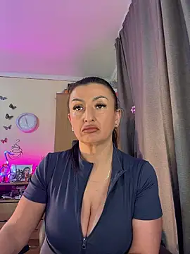 Snapshot of Hotangel75 chatting on 6, 5, 2026 Hotangel75 online show from 6, 5, 2026