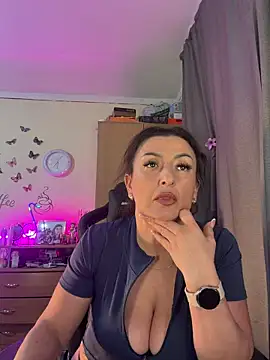 Snapshot of Hotangel75 chatting on 10, 5, 2026 Hotangel75 online show from 10, 5, 2026