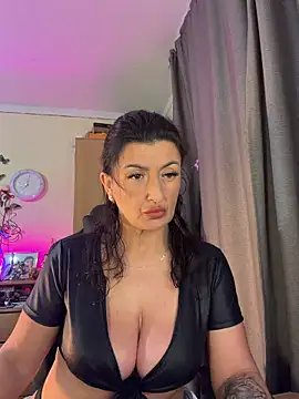 Snapshot of Hotangel75 chatting on 17, 5, 2026 Hotangel75 online show from 17, 5, 2026
