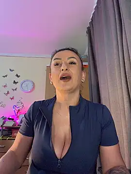 Snapshot of Hotangel75 chatting on 26, 5, 2026 Hotangel75 online show from 26, 5, 2026