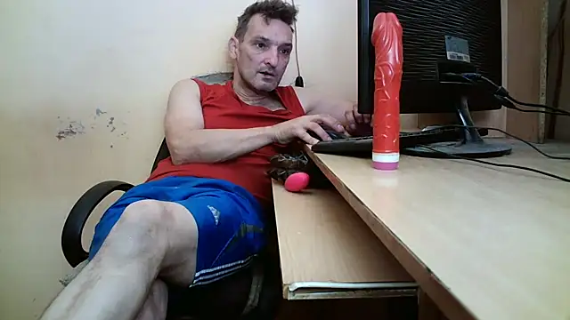 Snapshot of dundyFocus chatting on 24, 9, 2025 dundyFocus online show from 24, 9, 2025