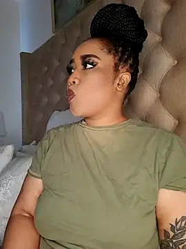 Snapshot of CAMMII_ chatting on 9, 5, 2026 CAMMII online show from 9, 5, 2026