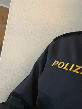 Etwas neugierig online show from 27, 2, 2025