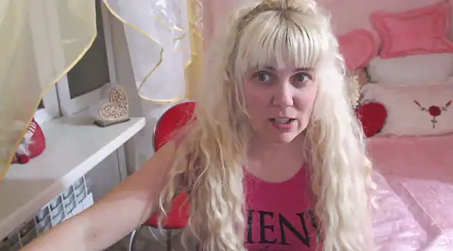 SunnySylvia online show from 21, 2, 2025