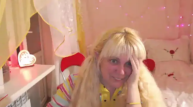 SunnySylvia online show from 18, 3, 2025