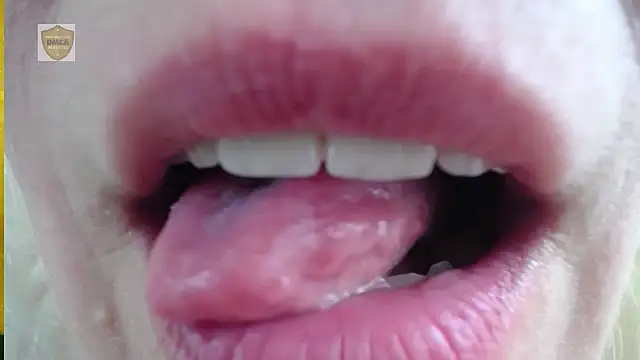 SunnySylvia online show from 5, 10, 2025