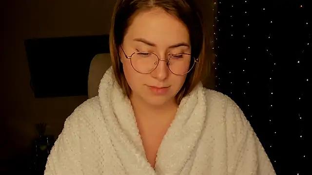 SeasonalSomeone online show from 6, 12, 2024