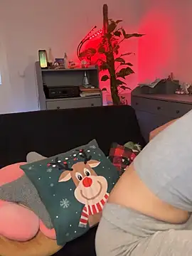 Trixie-Tainted online show from 4, 12, 2025