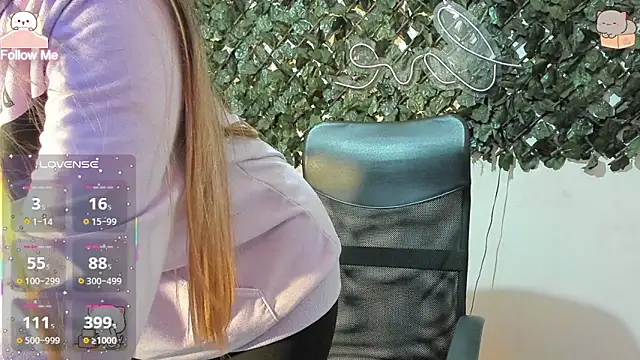 Snapshot of DestinyHills chatting on 3, 2, 2026 DestinyHills online show from 3, 2, 2026