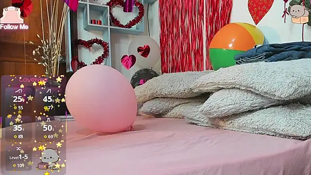 Snapshot of DestinyHills chatting on 17, 2, 2026 DestinyHills online show from 17, 2, 2026