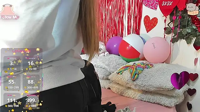 Snapshot of DestinyHills chatting on 19, 2, 2026 DestinyHills online show from 19, 2, 2026