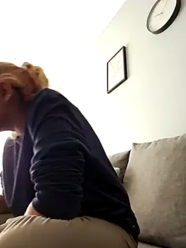 DirtySnowball69 online show from 6, 10, 2025