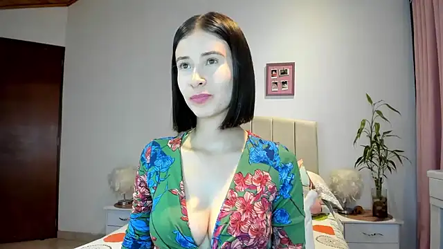 Snapshot of macarena_vallejo chatting on 6, 12, 2024 macarena vallejo online show from 6, 12, 2024