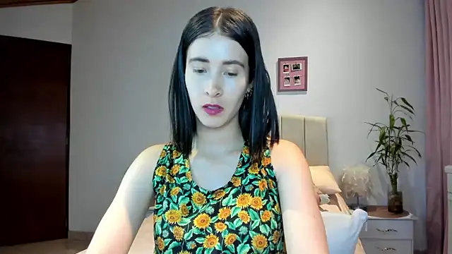 Snapshot of macarena_vallejo chatting on 3, 3, 2025 macarena vallejo online show from 3, 3, 2025