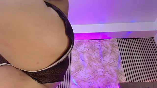 Snapshot of JuliRamirez chatting on 15, 3, 2026 JuliRamirez online show from 15, 3, 2026