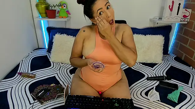 Snapshot of rukminilatin chatting on 20, 5, 2026 rukminilatin online show from 20, 5, 2026
