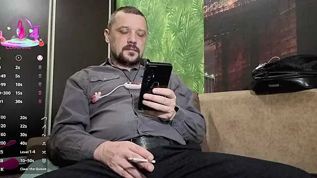 Snapshot of DanielOhCool chatting on 8, 2, 2026 DanielOhCool online show from 8, 2, 2026