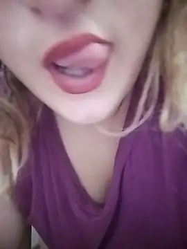 Snapshot of SWEETLUNA077 chatting on 15, 9, 2025 SWEETLUNA077 online show from 15, 9, 2025