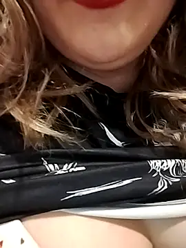 Snapshot of SWEETLUNA077 chatting on 7, 1, 2026 SWEETLUNA077 online show from 7, 1, 2026