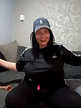 Leanne43 online show from 18, 2, 2025