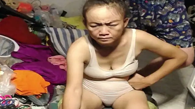 Snapshot of 1CuteAndSexy69 chatting on 15, 7, 2026 1CuteAndSexy69 online show from 15, 7, 2026