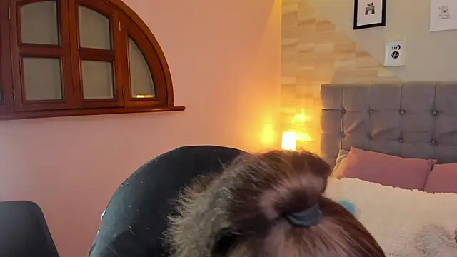  Abril W online show from 12, 1, 2026