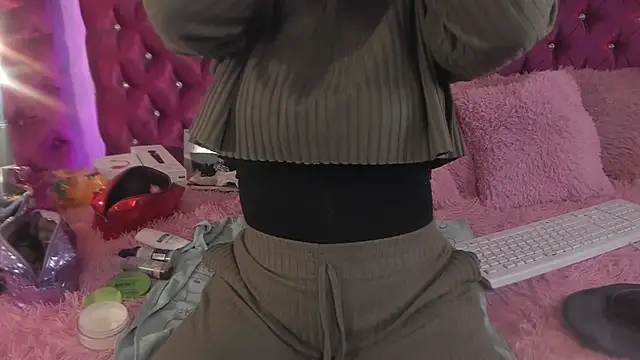 Snapshot of Nara_belen chatting on 18, 10, 2025 Nara belen online show from 18, 10, 2025