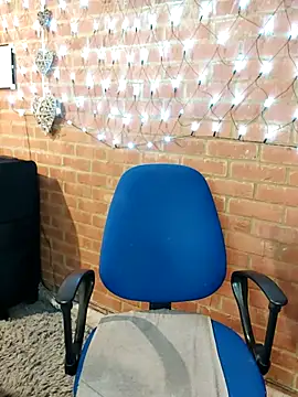 Lilybanx online show from 16, 2, 2025