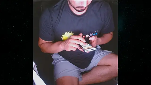 Snapshot of SiulJm chatting on 5, 6, 2026 SiulJm online show from 5, 6, 2026