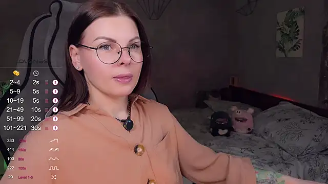 Snapshot of Your_Sweet_Lilu chatting on 15, 4, 2026 Your Sweet Lilu online show from 15, 4, 2026