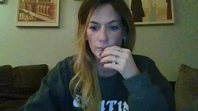 Rhodesxox online show from 18, 11, 2025