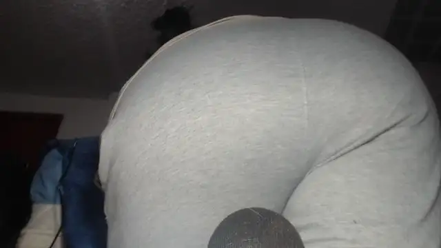 Snapshot of prettyangelsquirt chatting on 2, 5, 2026 prettyangelsquirt online show from 2, 5, 2026