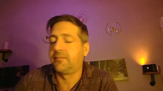 Snapshot of matrikes1 chatting on 15, 12, 2024 matrikes1 online show from 15, 12, 2024