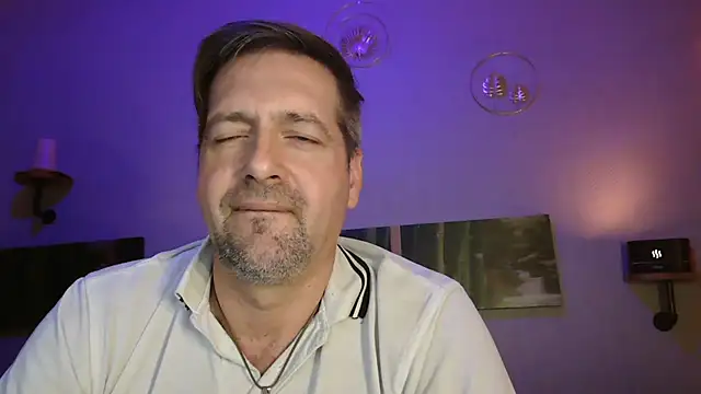 Snapshot of matrikes1 chatting on 20, 12, 2024 matrikes1 online show from 20, 12, 2024