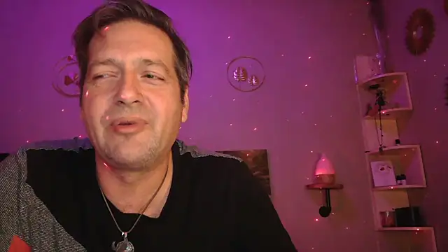 Snapshot of matrikes1 chatting on 18, 1, 2025 matrikes1 online show from 18, 1, 2025