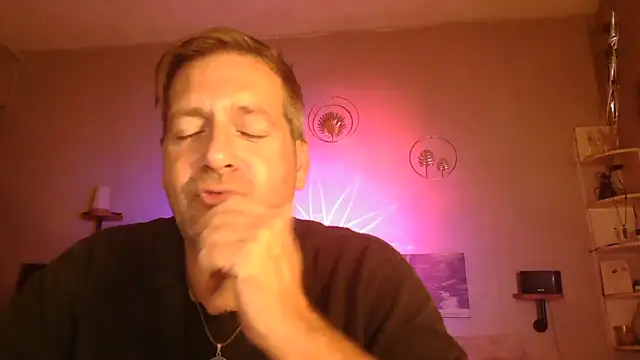 Snapshot of matrikes1 chatting on 7, 10, 2025 matrikes1 online show from 7, 10, 2025