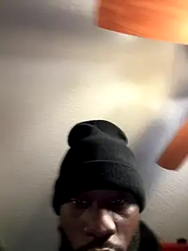 Snapshot of danieldonte chatting on 2, 12, 2025 danieldonte online show from 2, 12, 2025