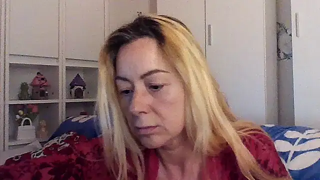 Snapshot of spell_of_love chatting on 18, 5, 2026 spell of love online show from 18, 5, 2026