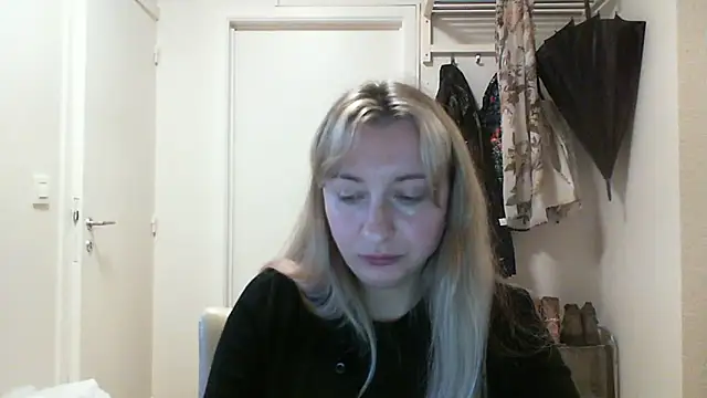 Snapshot of SusanCurt chatting on 24, 10, 2025 SusanCurt online show from 24, 10, 2025